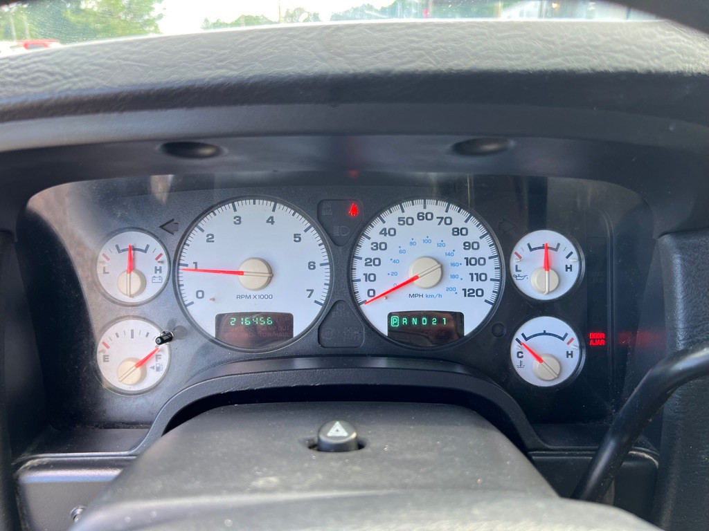 2004 Dodge Ram 1500 Image 8