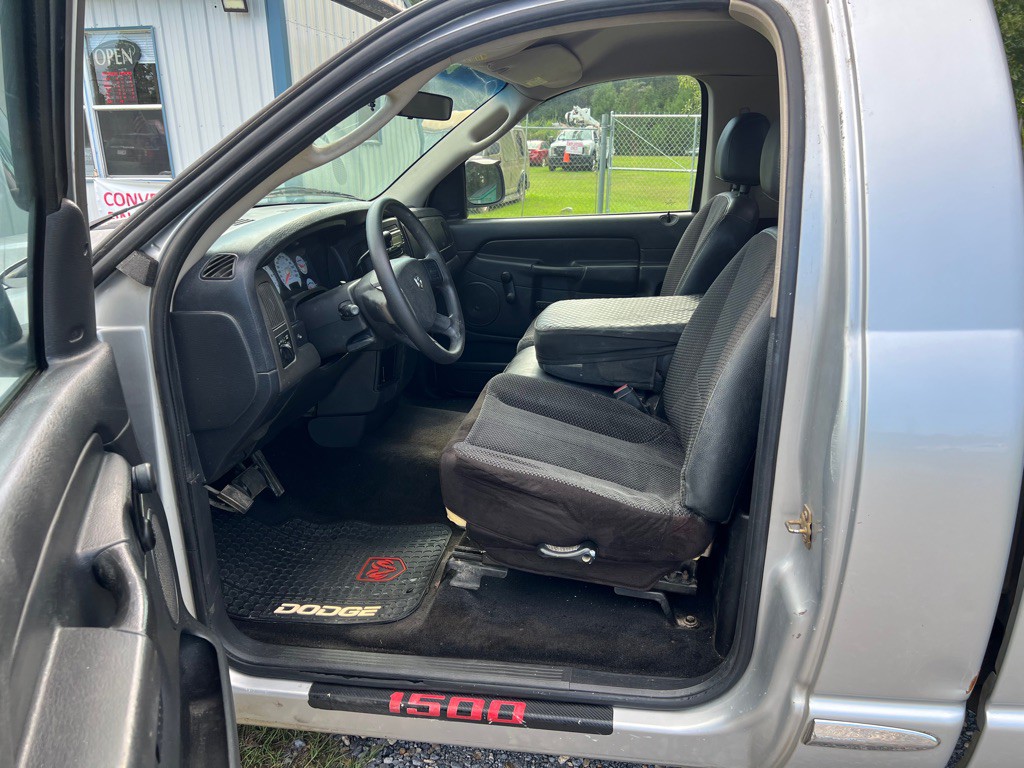 2004 Dodge Ram 1500 Image 10