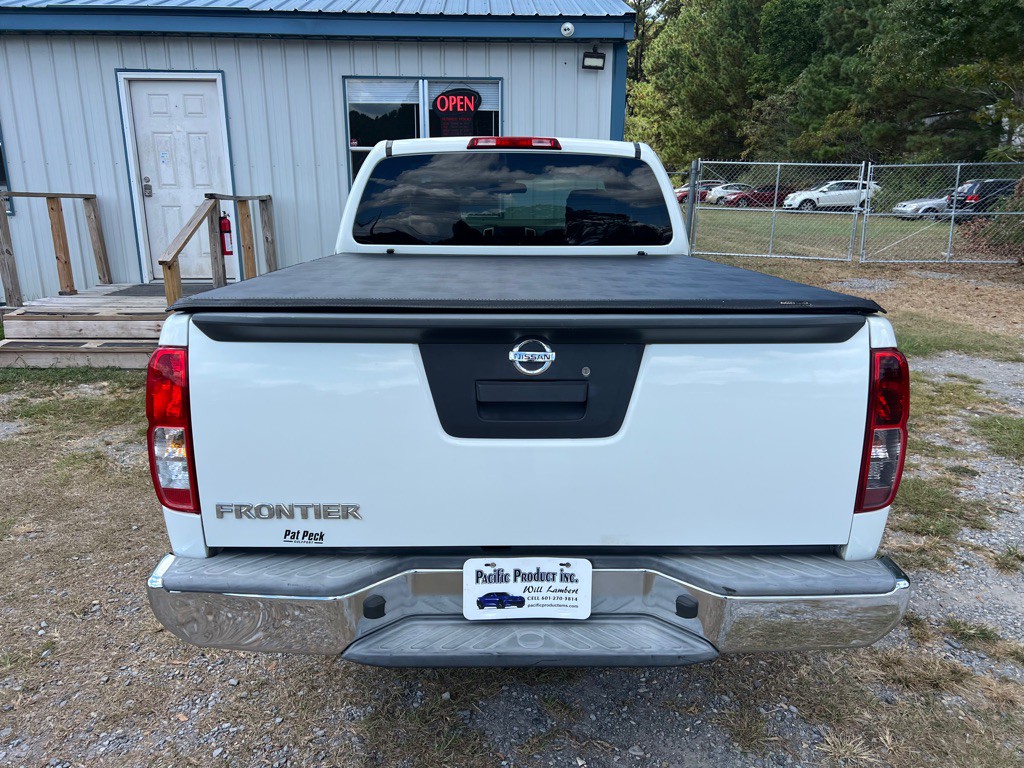 2015 Nissan Frontier Image 5