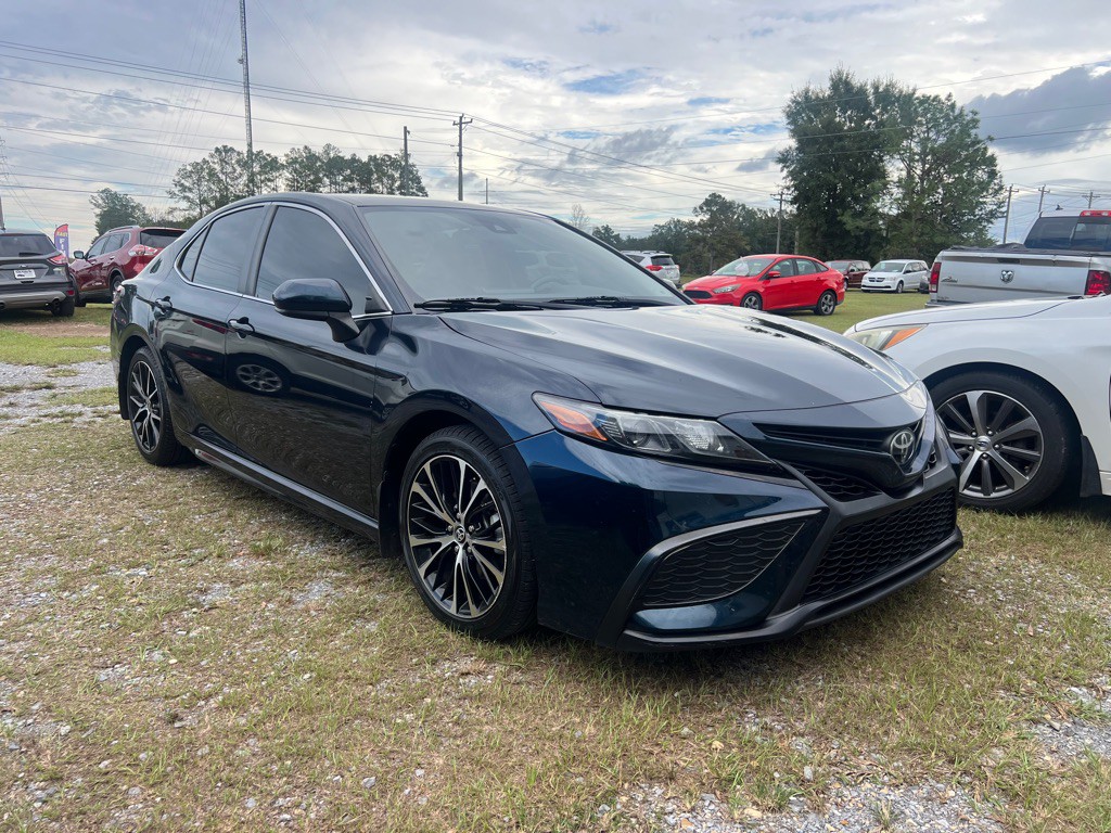 2021 Toyota Camry Image 1