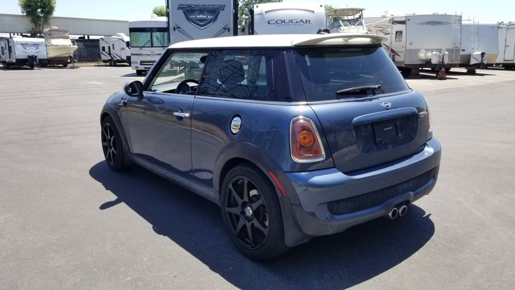 2009 MINI Cooper Image 7