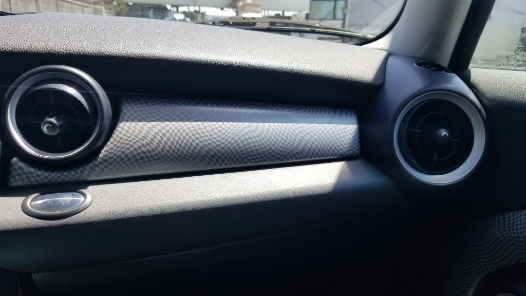 2009 MINI Cooper Image 11