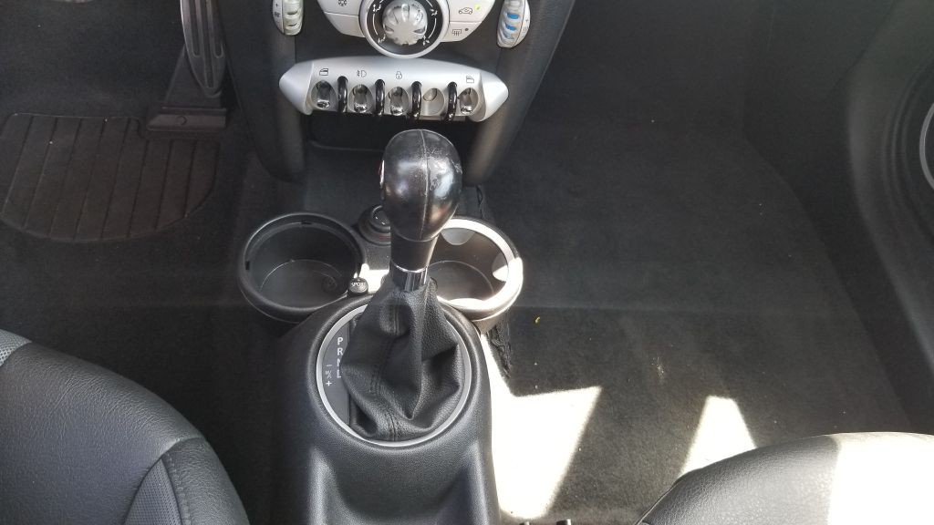 2009 MINI Cooper Image 13