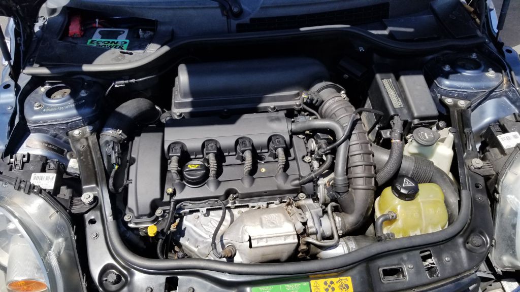 2009 MINI Cooper Image 28