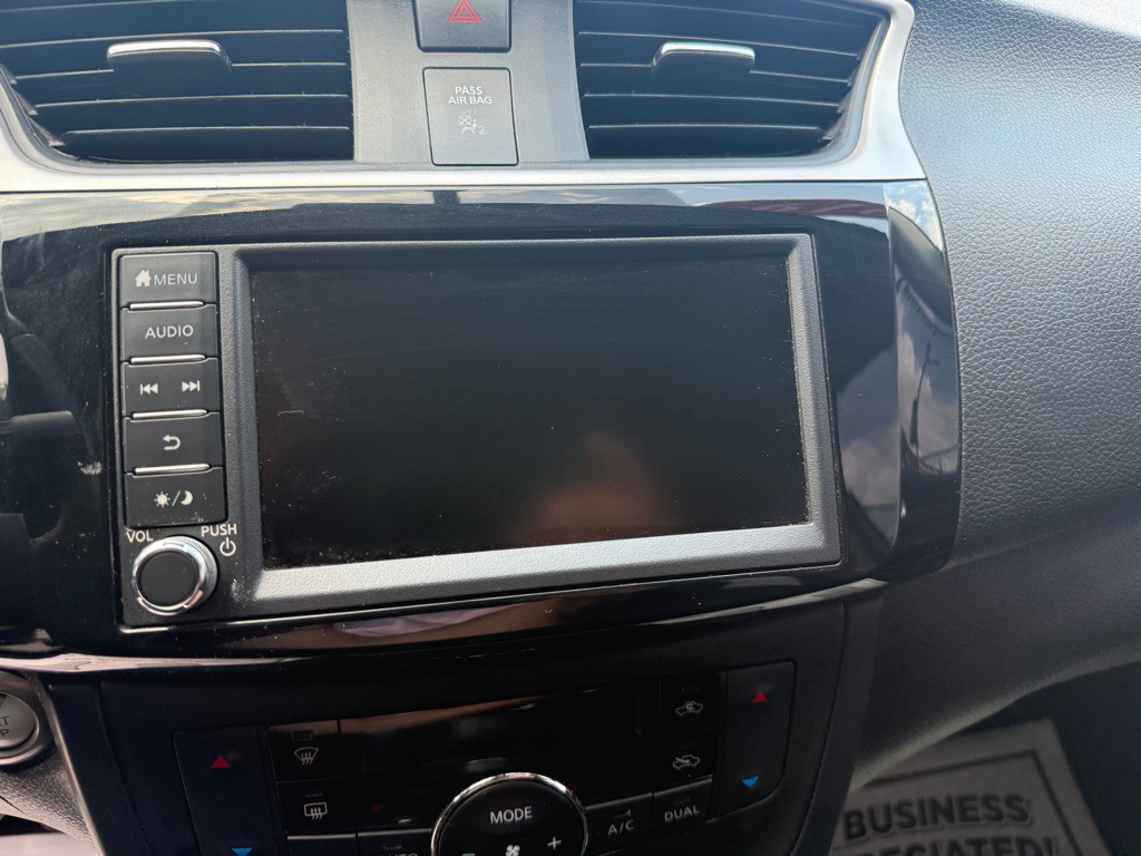 2019 Nissan Sentra Image 9