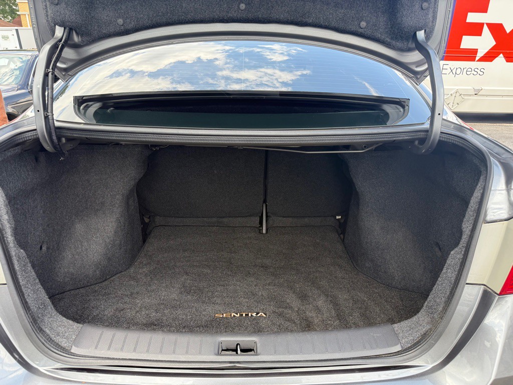 2019 Nissan Sentra Image 10