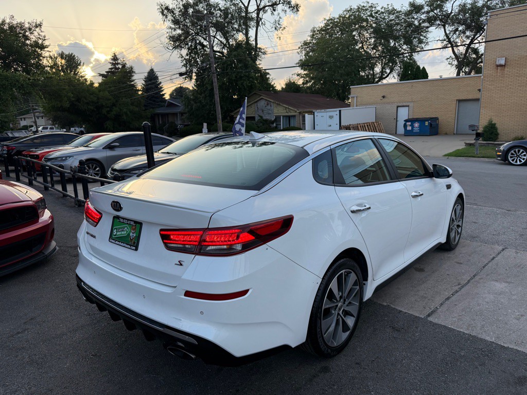 2019 Kia Optima Image 4