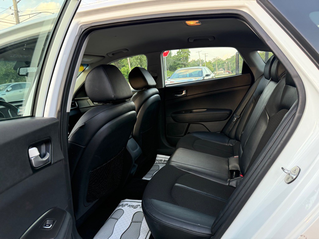 2019 Kia Optima Image 6