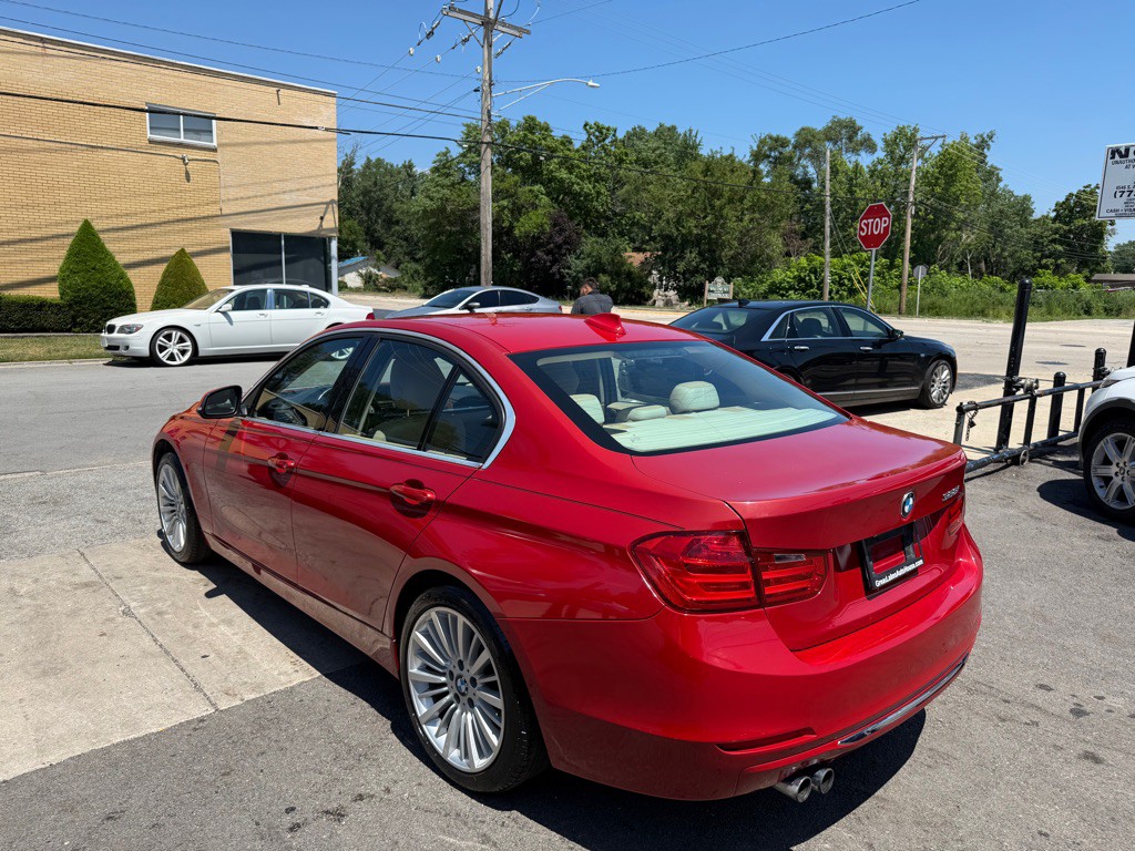 2012 BMW 3 Series Image 3