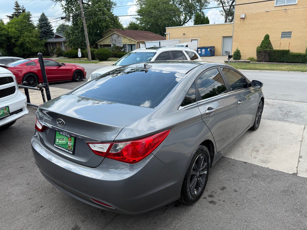 2013 Hyundai Sonata Image 4