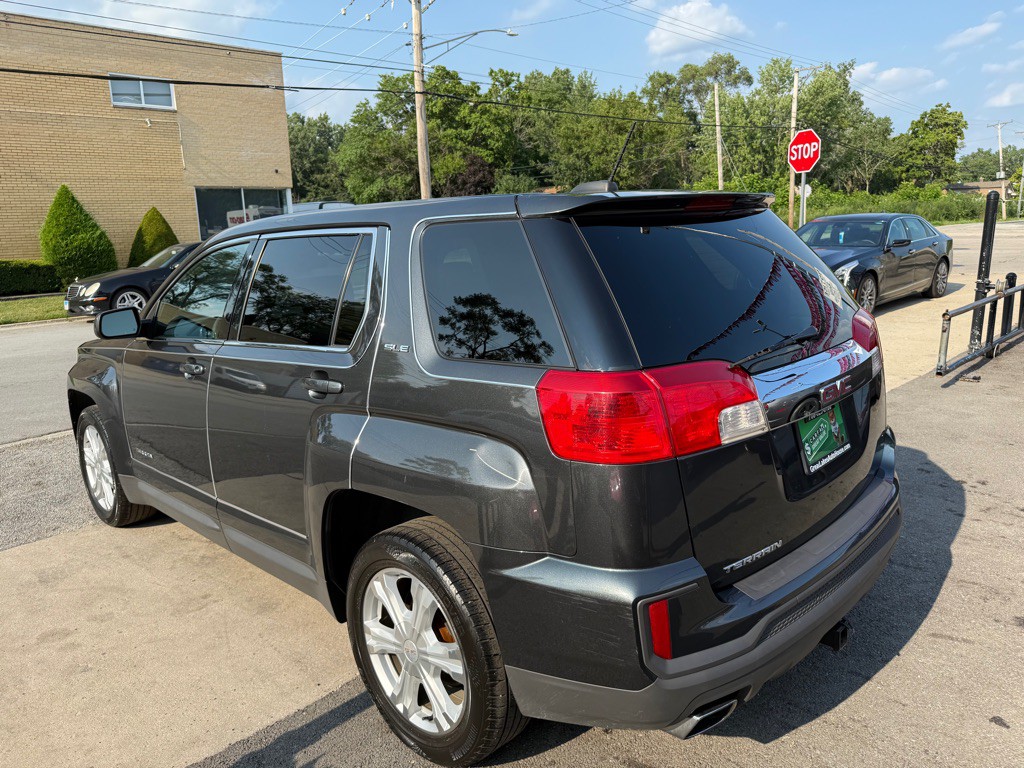 2017 GMC Terrain Image 3