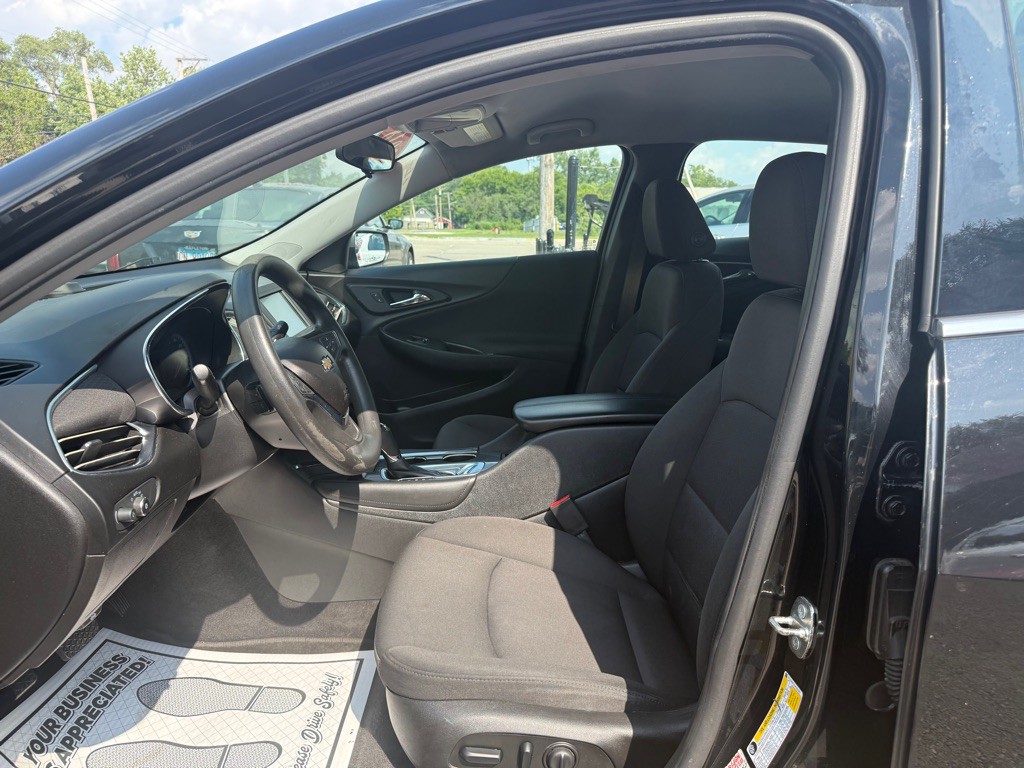 2018 Chevrolet Malibu Image 5