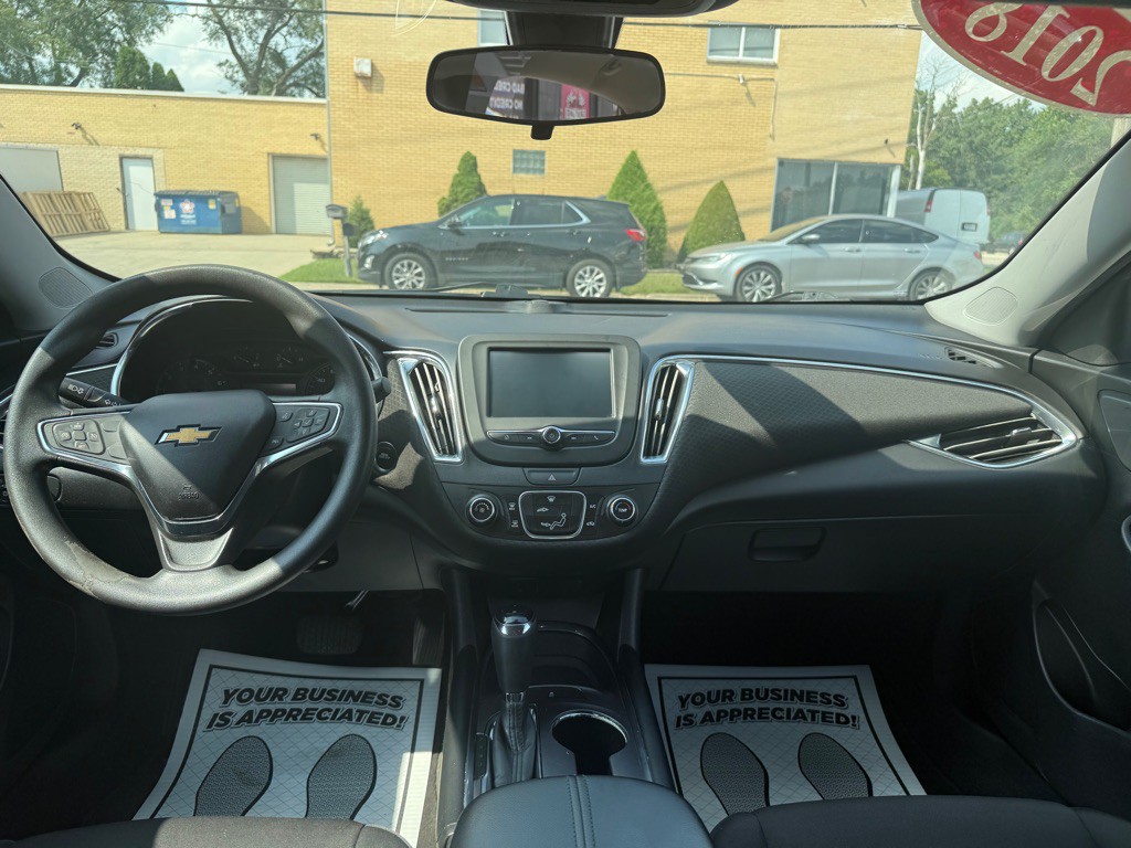 2018 Chevrolet Malibu Image 7