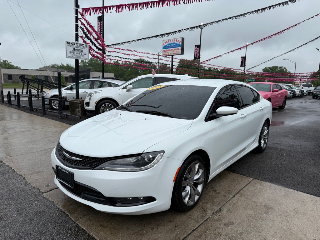 2015 Chrysler 200 Image 2