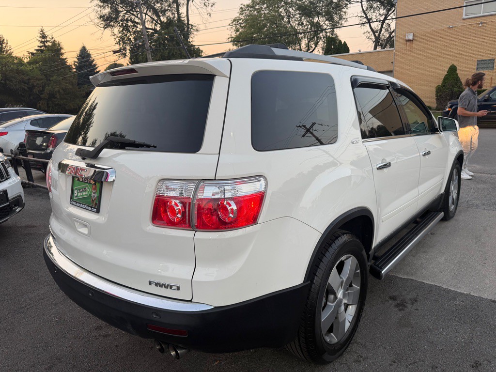 2012 GMC Acadia Image 4