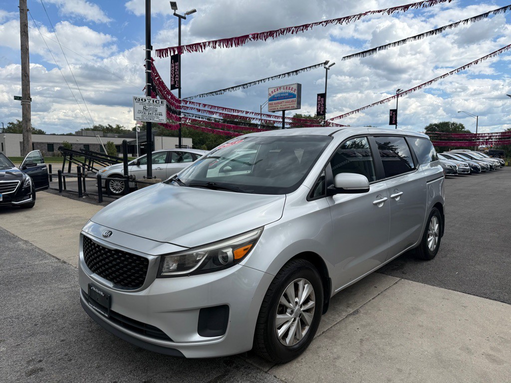 2015 Kia Sedona Image 2