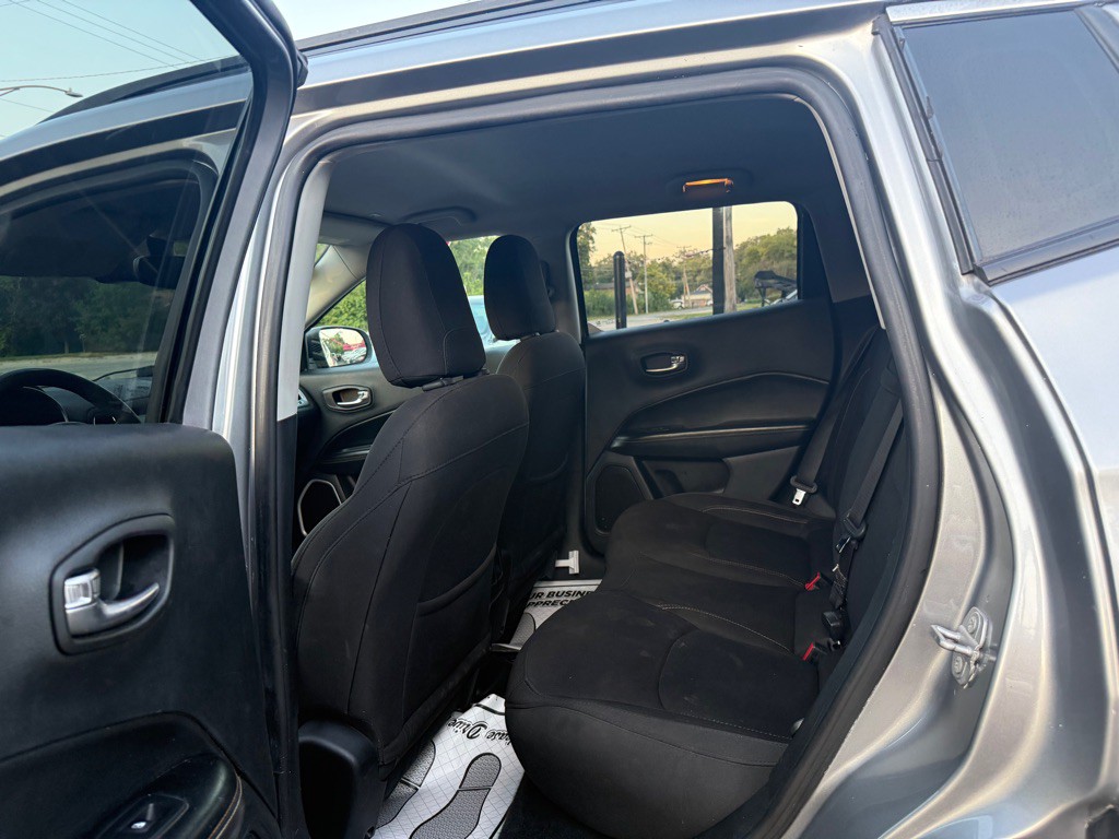2019 Jeep Compass Image 6