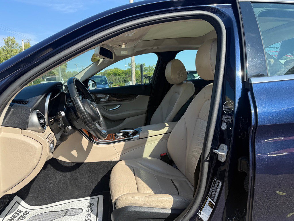 2015 Mercedes-Benz C-Class Image 5