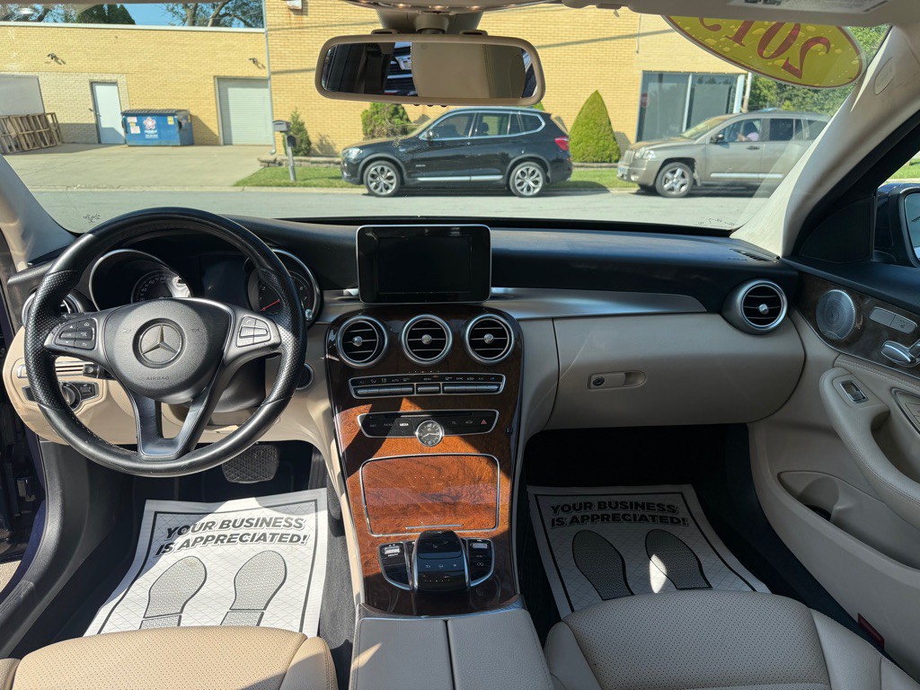 2015 Mercedes-Benz C-Class Image 8