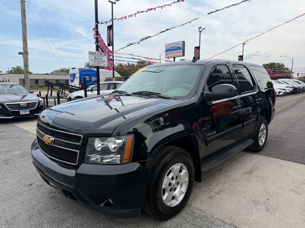 2014 Chevrolet Tahoe Image 2