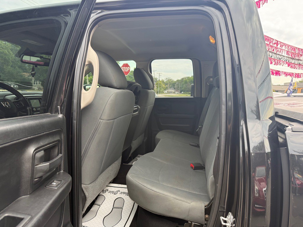 2015 RAM 1500 Image 5