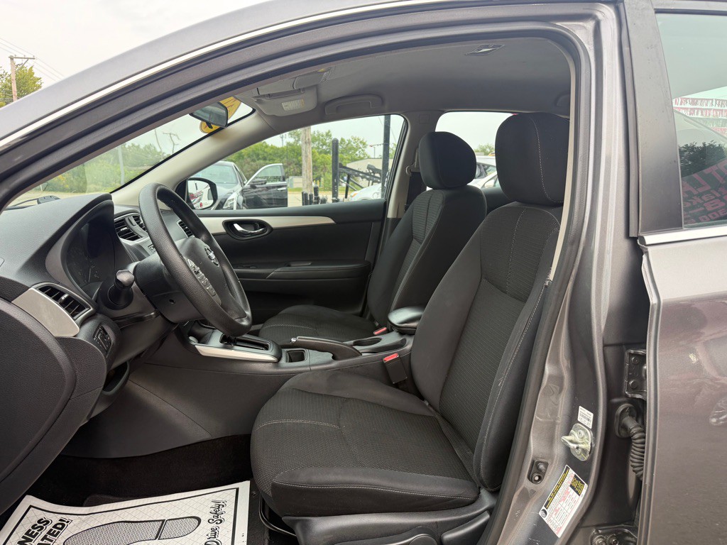 2017 Nissan Sentra Image 5