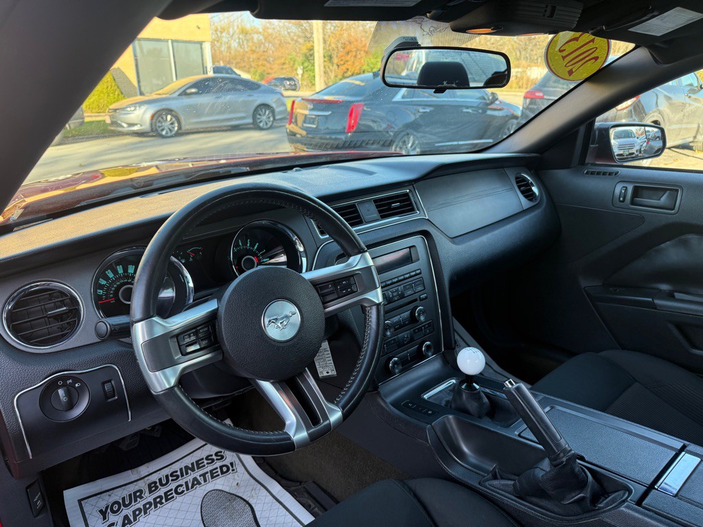 2013 Ford Mustang Image 6