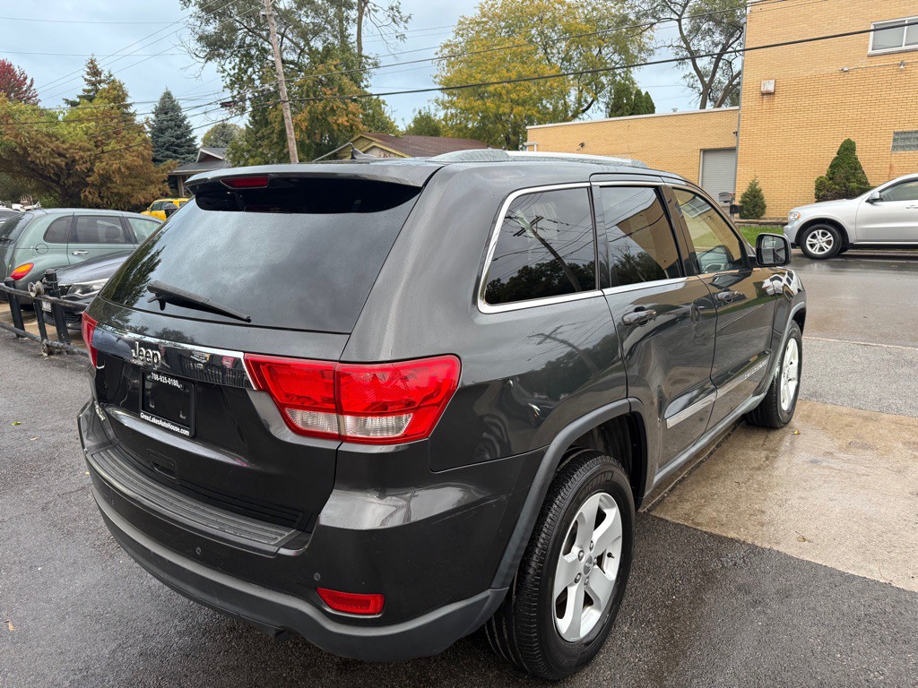 2011 Jeep Grand Cherokee Image 4