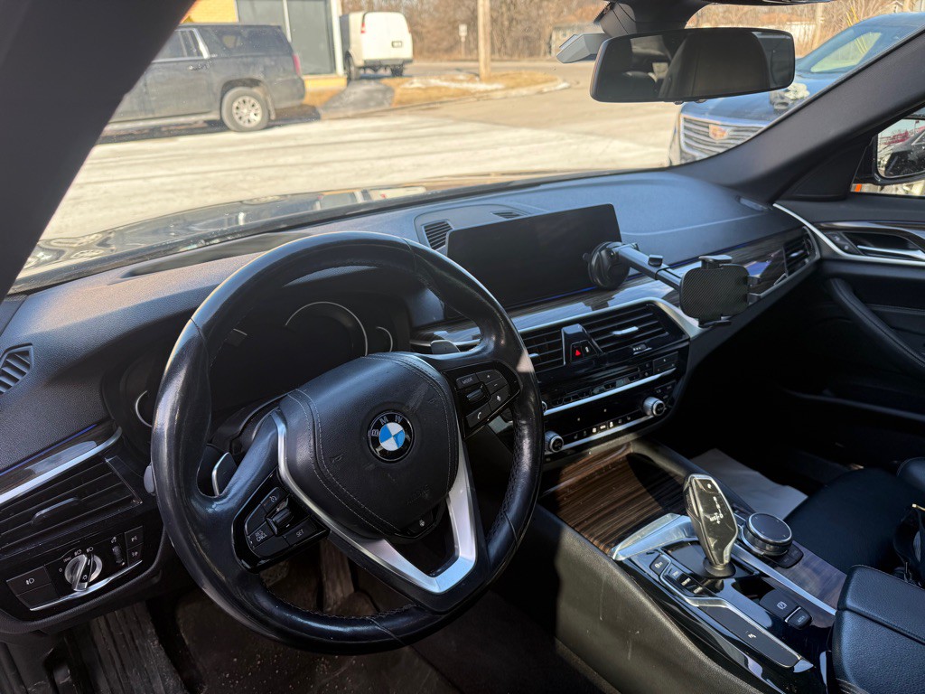 2018 BMW 5 Series Image 9