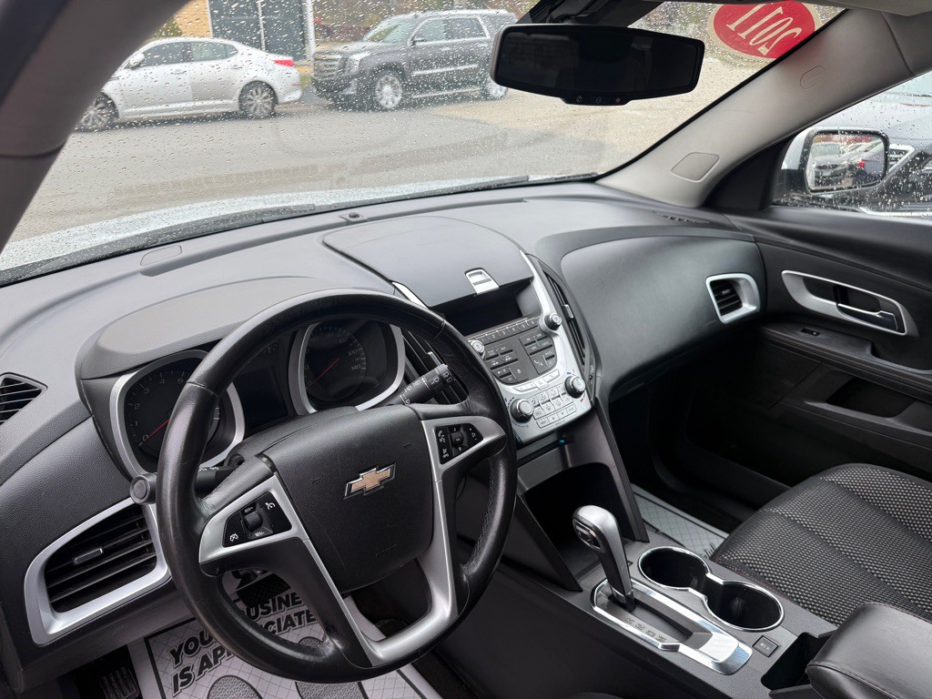 2011 Chevrolet Equinox Image 8