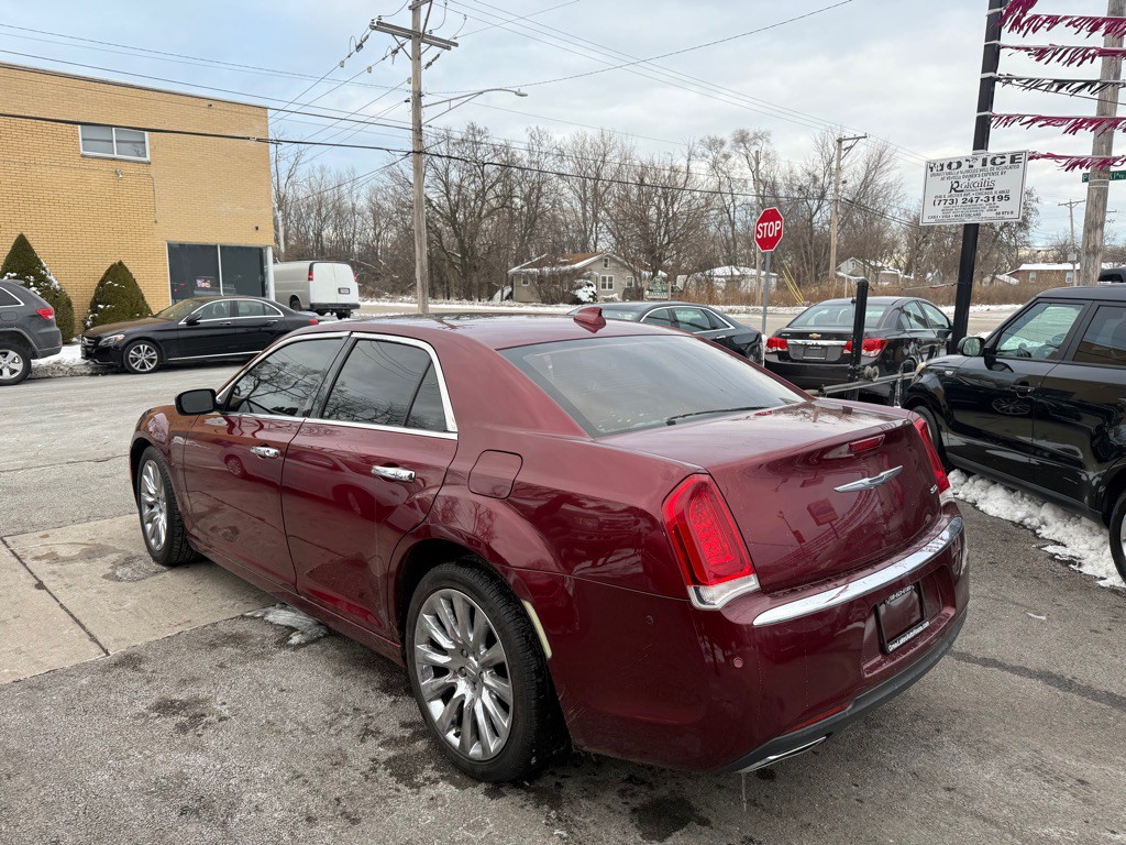 2016 Chrysler 300 Image 3
