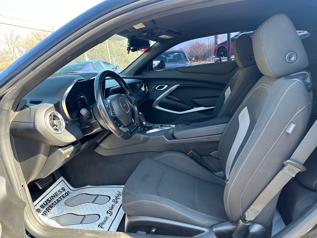 2020 Chevrolet Camaro Image 5