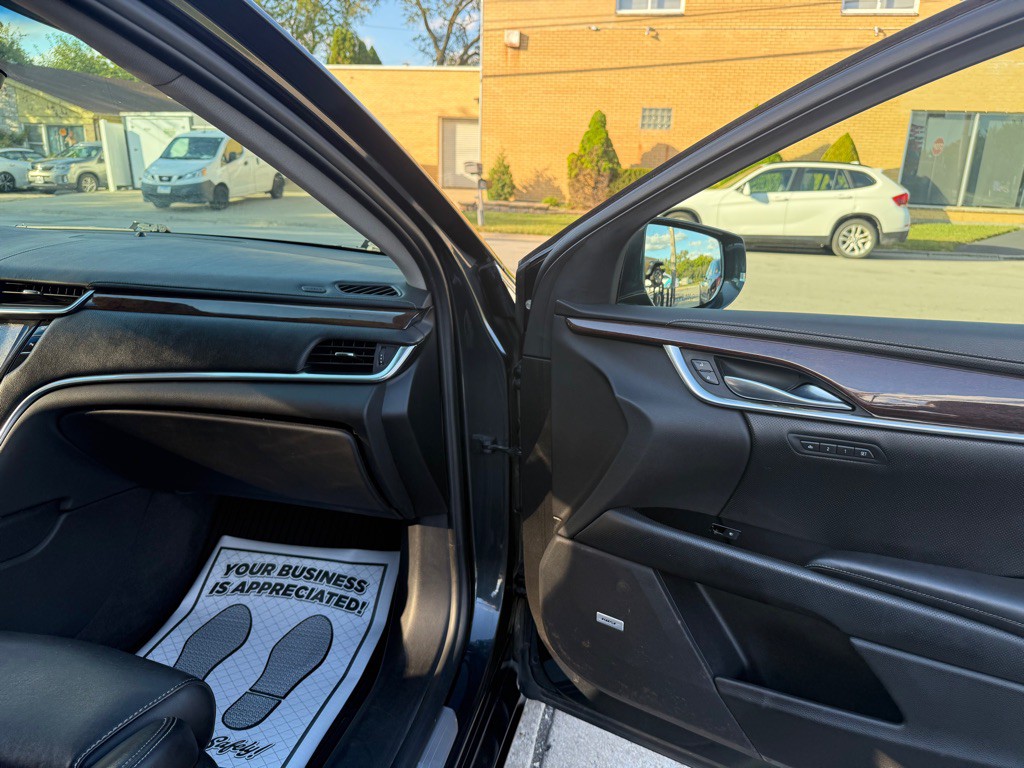 2014 Cadillac XTS Image 12