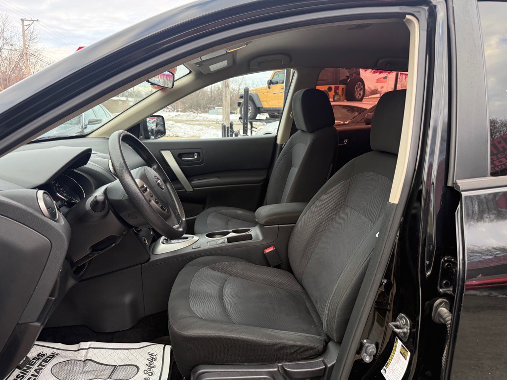 2015 Nissan Rogue Image 6