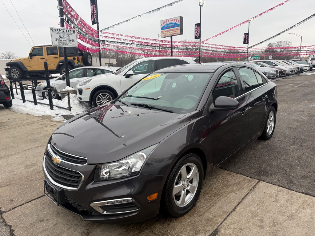 2016 Chevrolet Cruze Image 2