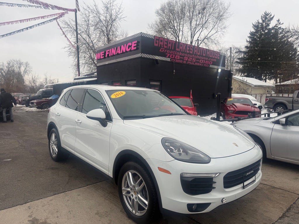 2016 Porsche Cayenne Image 1
