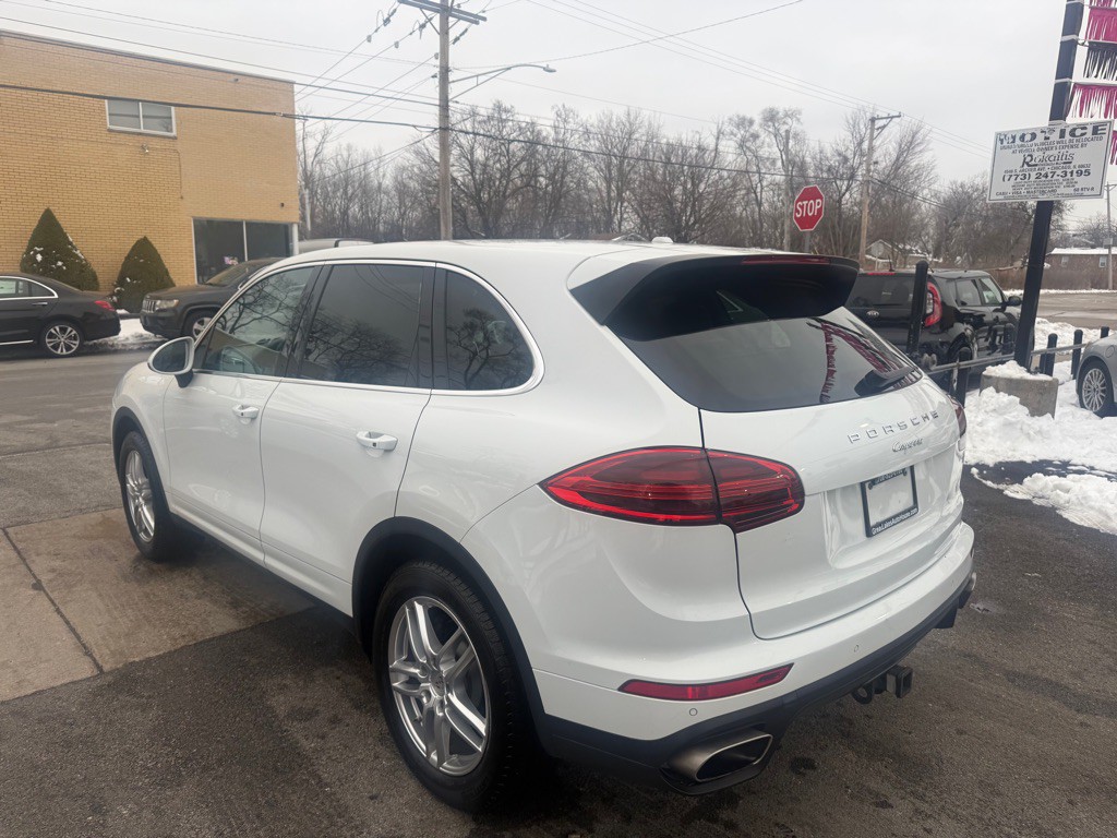2016 Porsche Cayenne Image 3