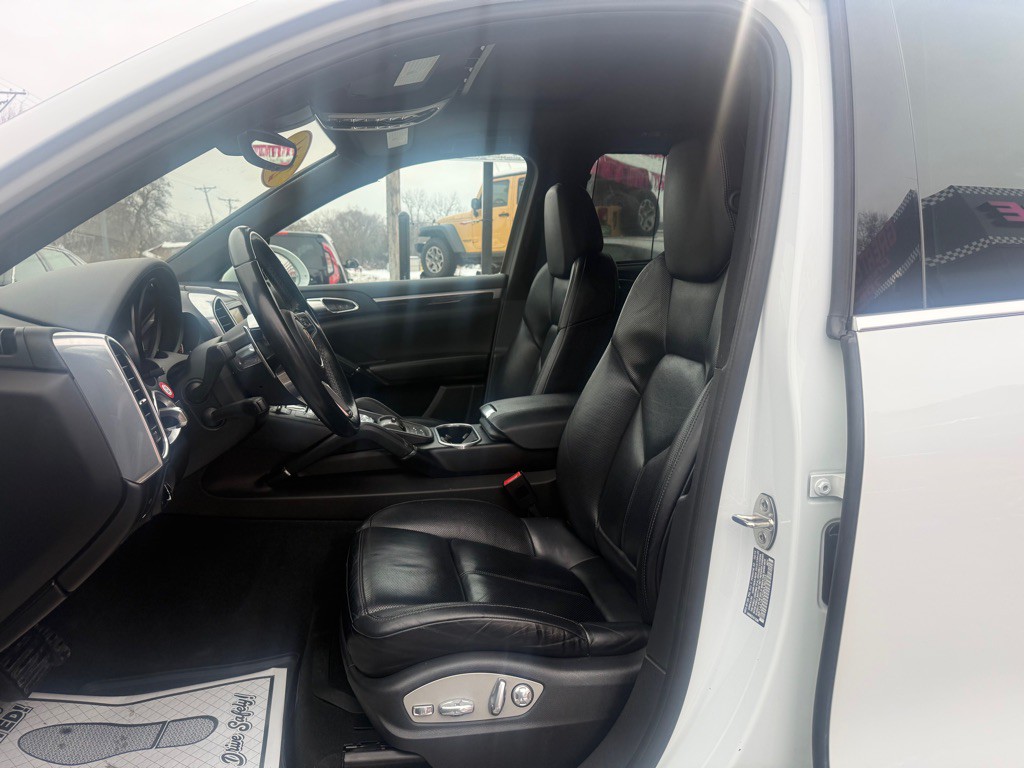 2016 Porsche Cayenne Image 5