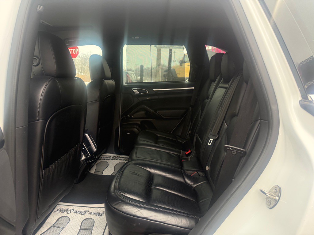 2016 Porsche Cayenne Image 6