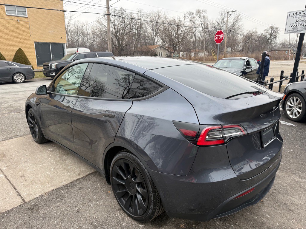 2020 Tesla Model Y Image 3