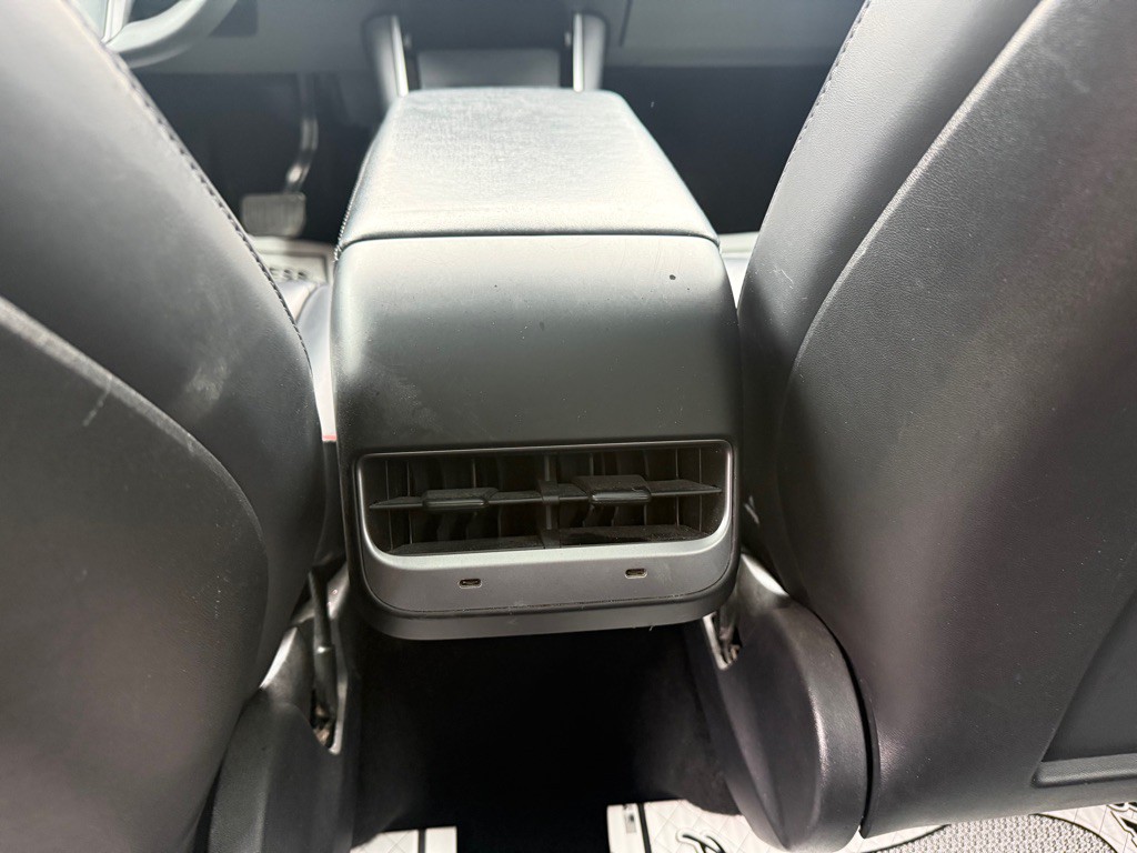 2020 Tesla Model Y Image 8