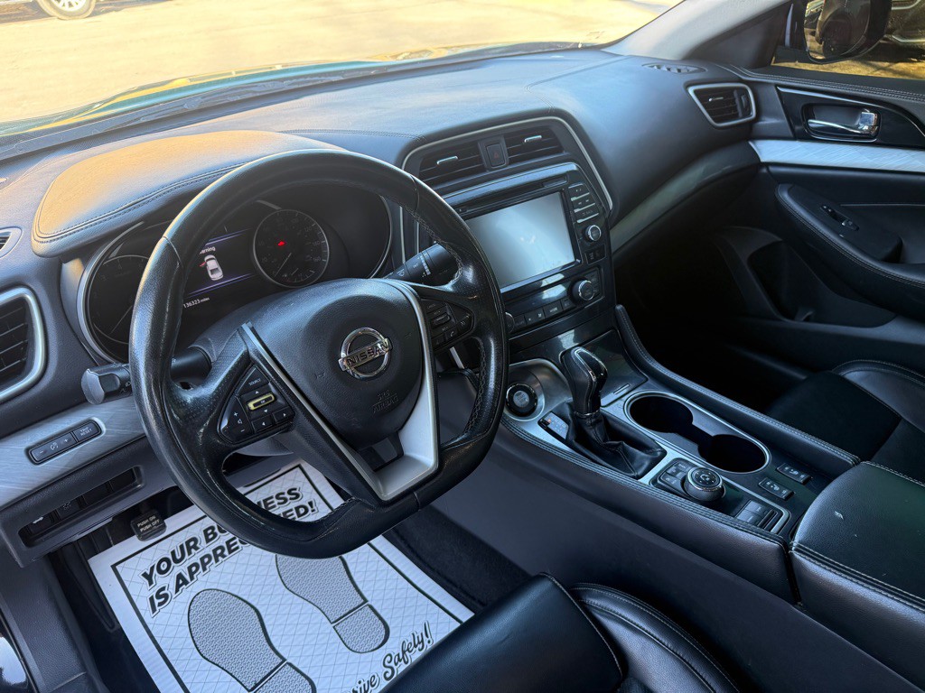 2017 Nissan Maxima Image 8