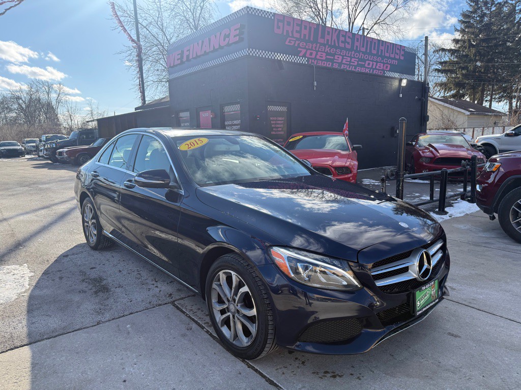 2015 Mercedes-Benz C-Class Image 1