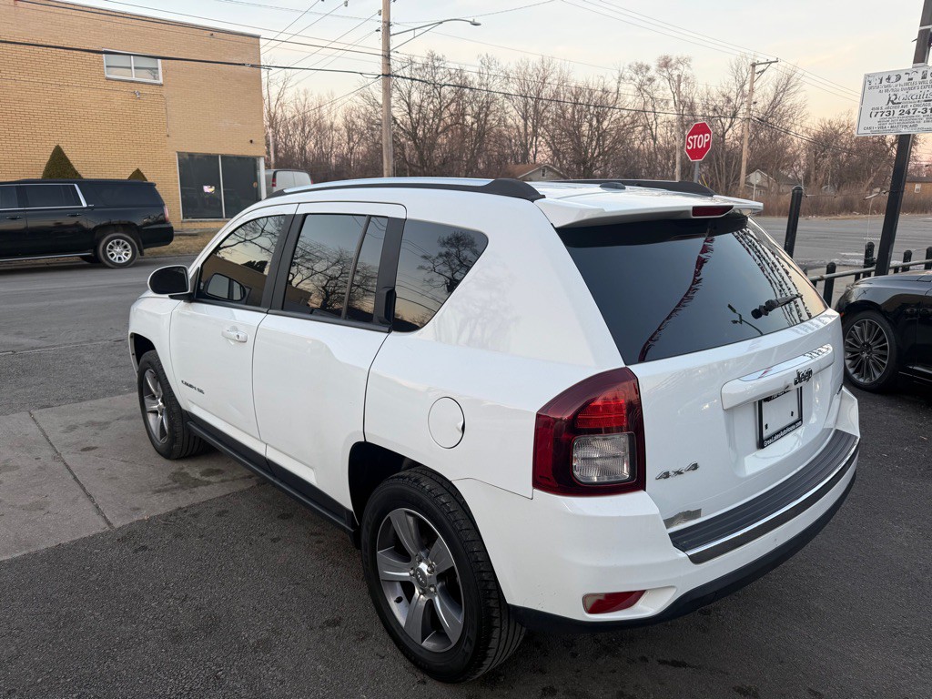2017 Jeep Compass Image 3