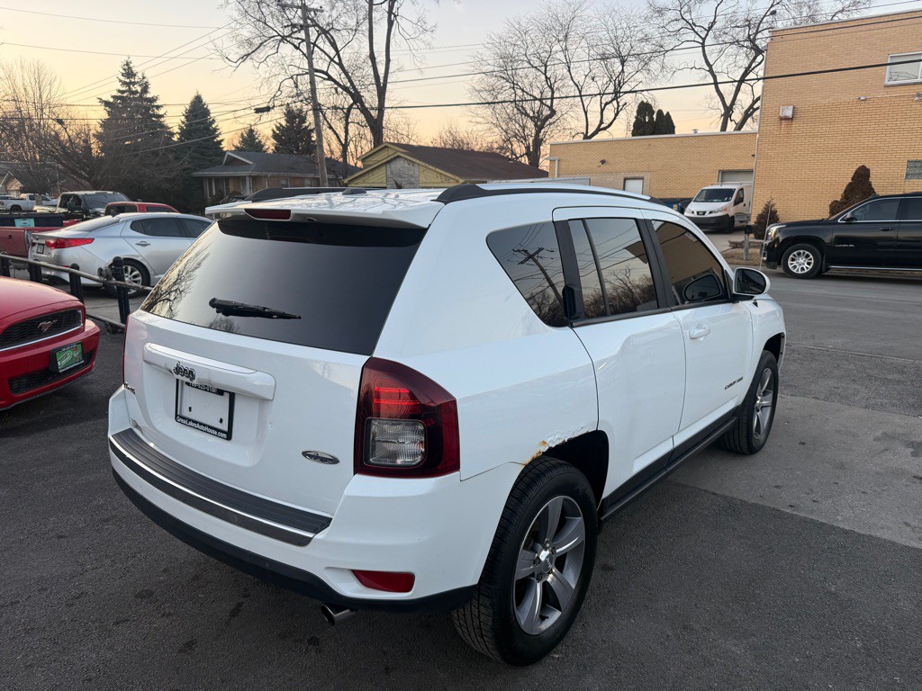 2017 Jeep Compass Image 4
