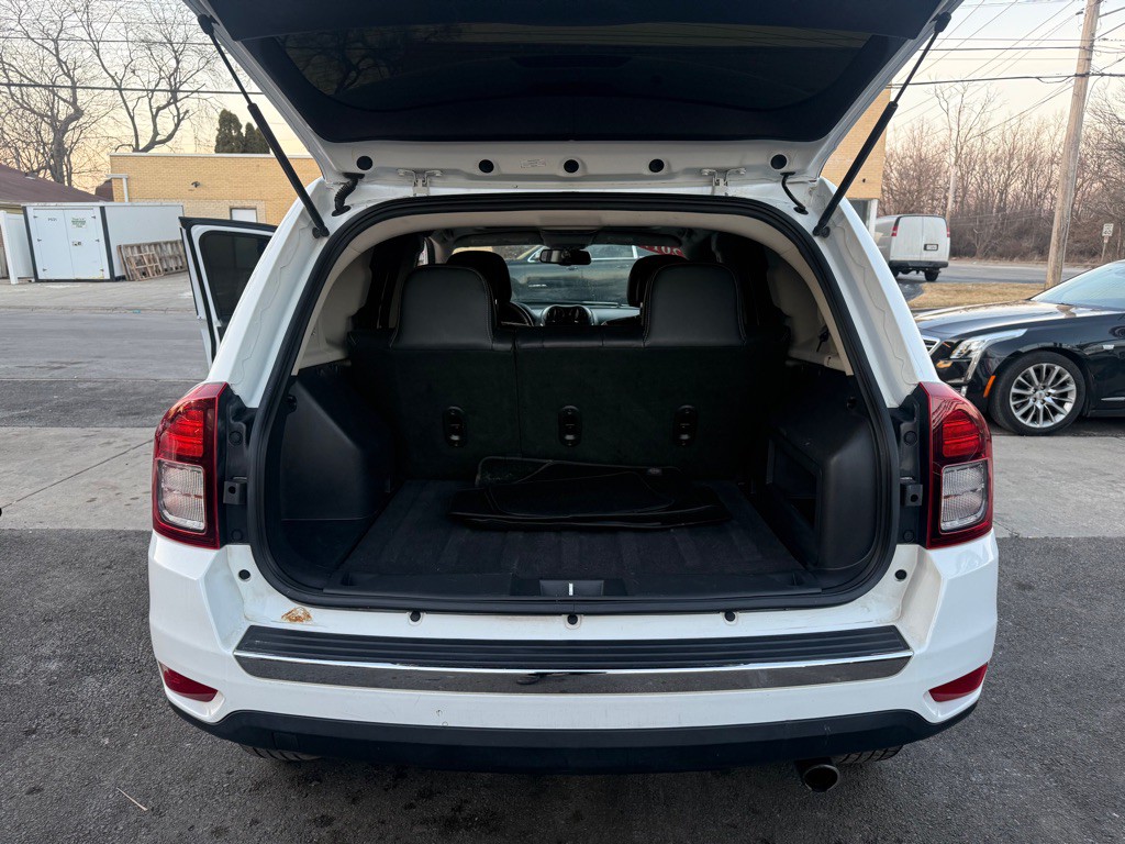 2017 Jeep Compass Image 8