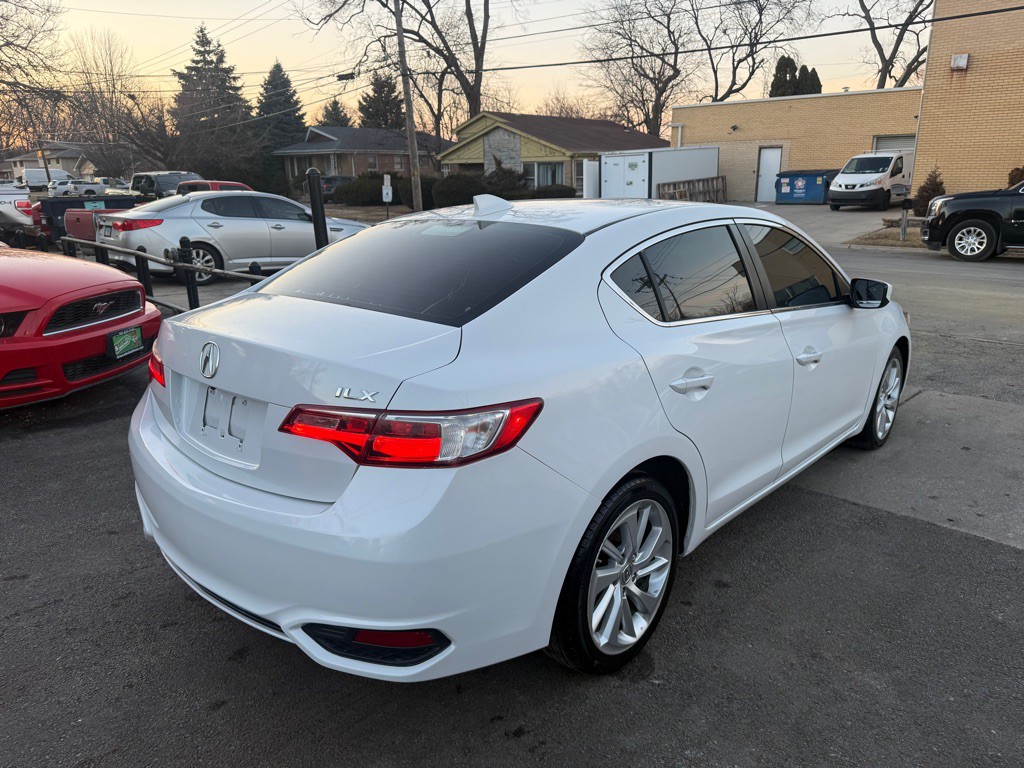 2016 Acura ILX Image 4