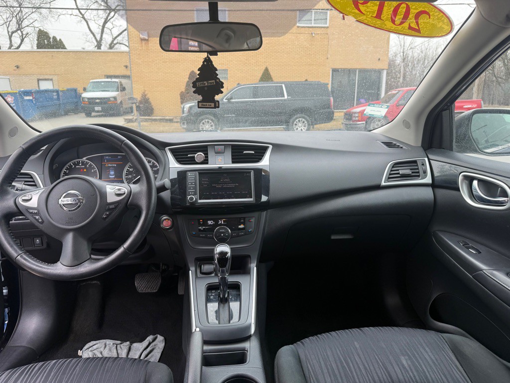2019 Nissan Sentra Image 7