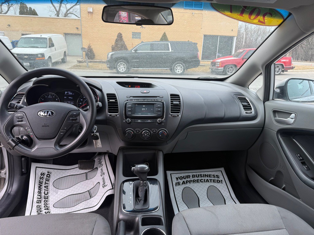 2017 Kia Forte Image 7