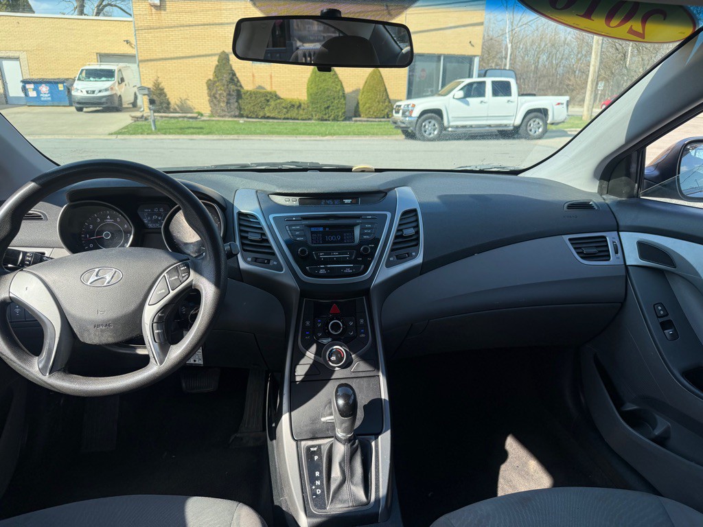 2016 Hyundai Elantra Image 6